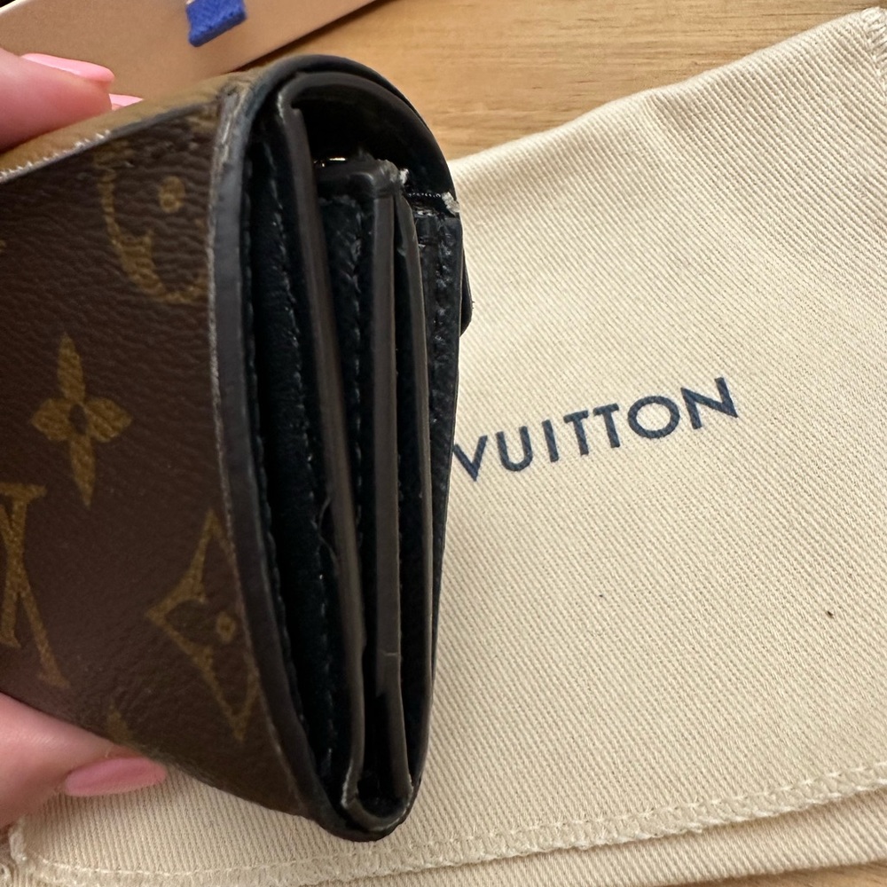 Louis Vuitton Reverse Monogram Zoe Wallet - Picture 6 of 7
